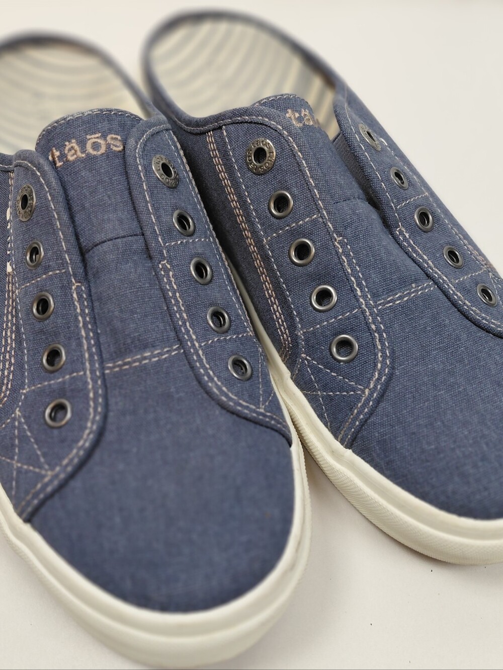 Taos EZ Soul Mule Blue Wash Canvas Slip On Women's Size 11